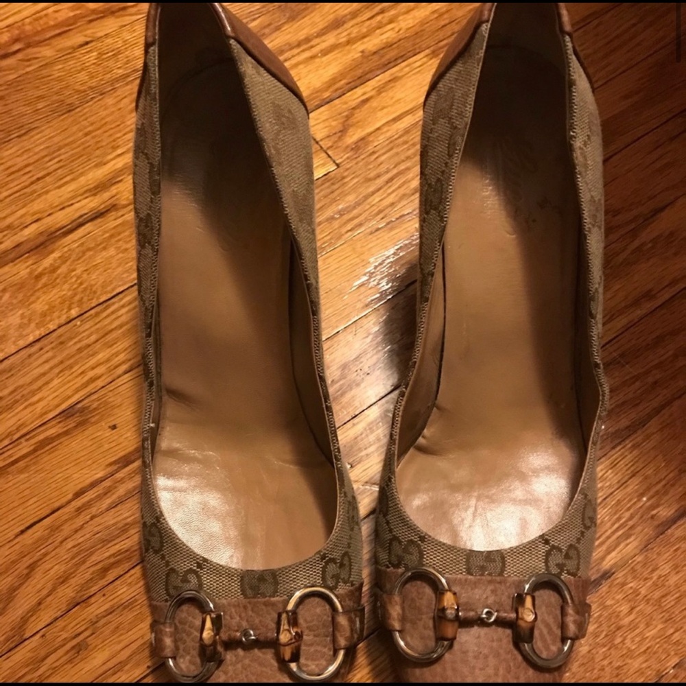 Gucci pumps